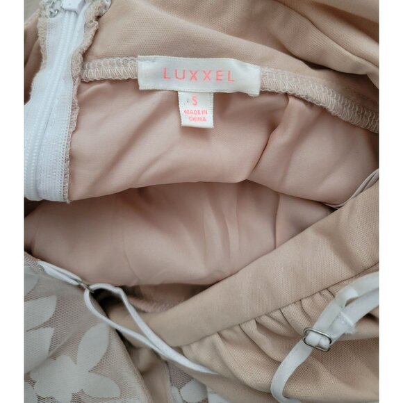 Luxxel Lace Overlay Deep V-Neck Dress Women's Size S - Picture 6 of 7